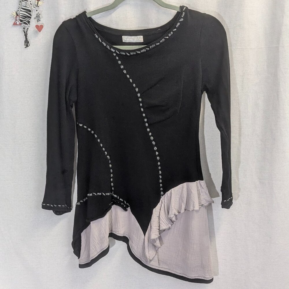 Forla Paris Size Medium Black/Gray Sweater Asymmetrical